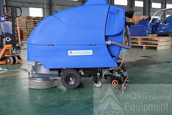 2 Sets of Double-brush Floor Scrubbers YHFS680H Exported to Belize.