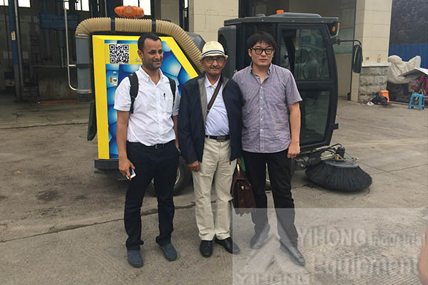 One Set of Compact Street Sweeper YHD21 Shipped to Yemen